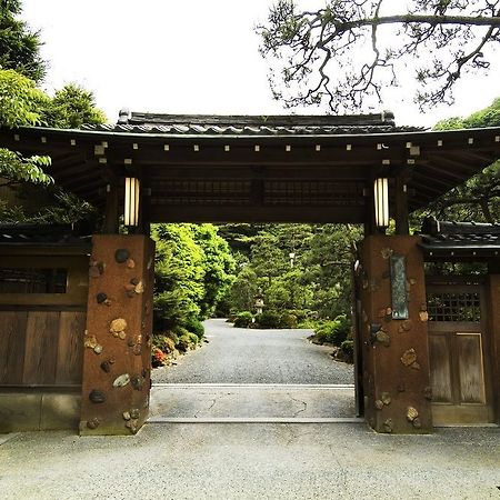 Yutouya Ryokan Тоёока Экстерьер фото