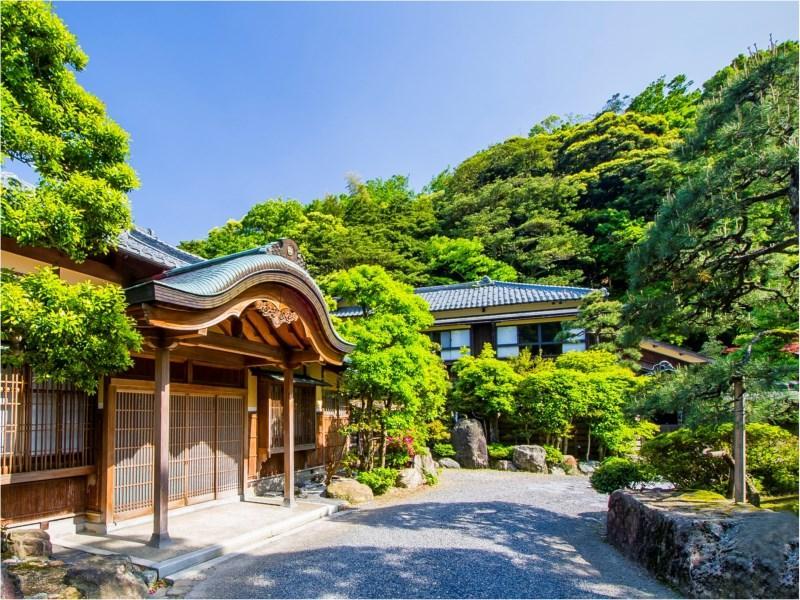 Yutouya Ryokan Тоёока Экстерьер фото