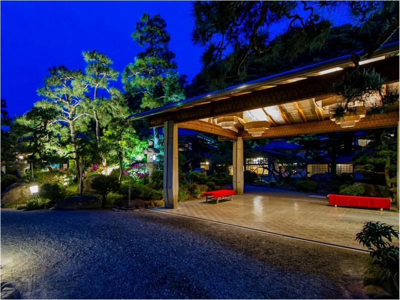 Yutouya Ryokan Тоёока Экстерьер фото
