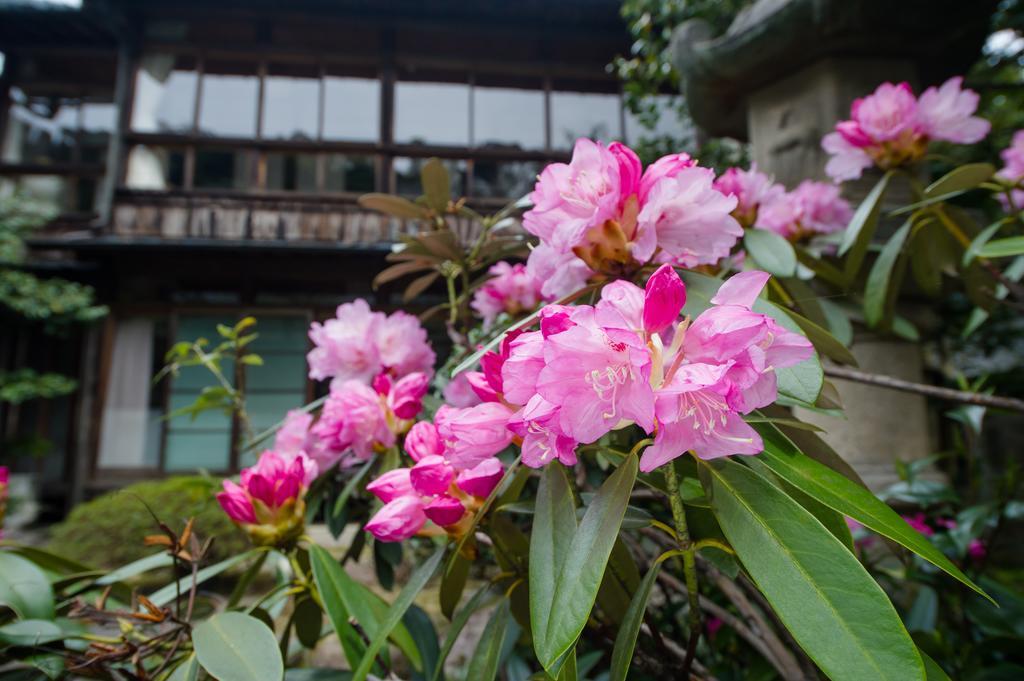 Yutouya Ryokan Тоёока Экстерьер фото