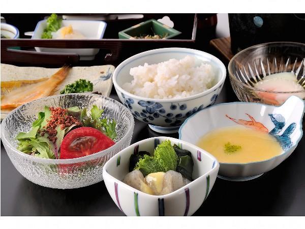 Yutouya Ryokan Тоёока Экстерьер фото