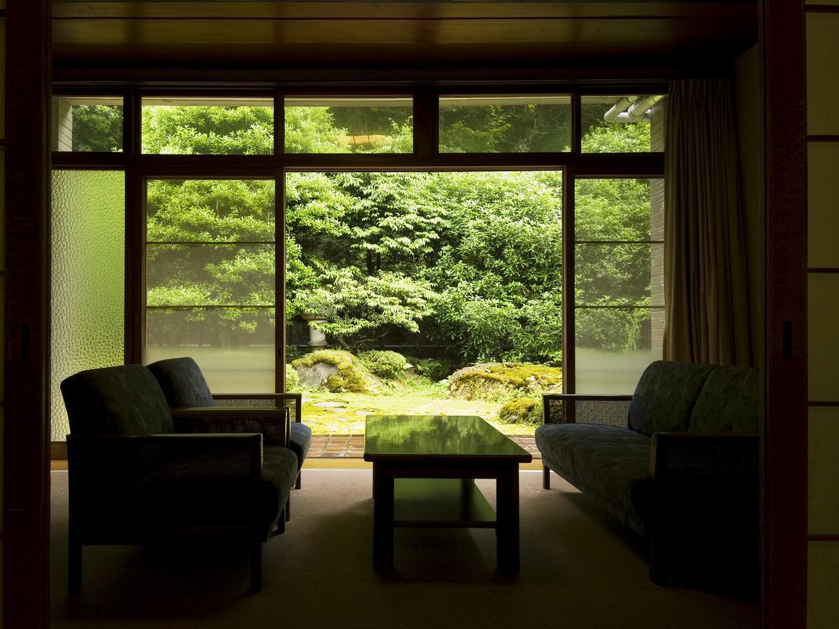 Yutouya Ryokan Тоёока Экстерьер фото
