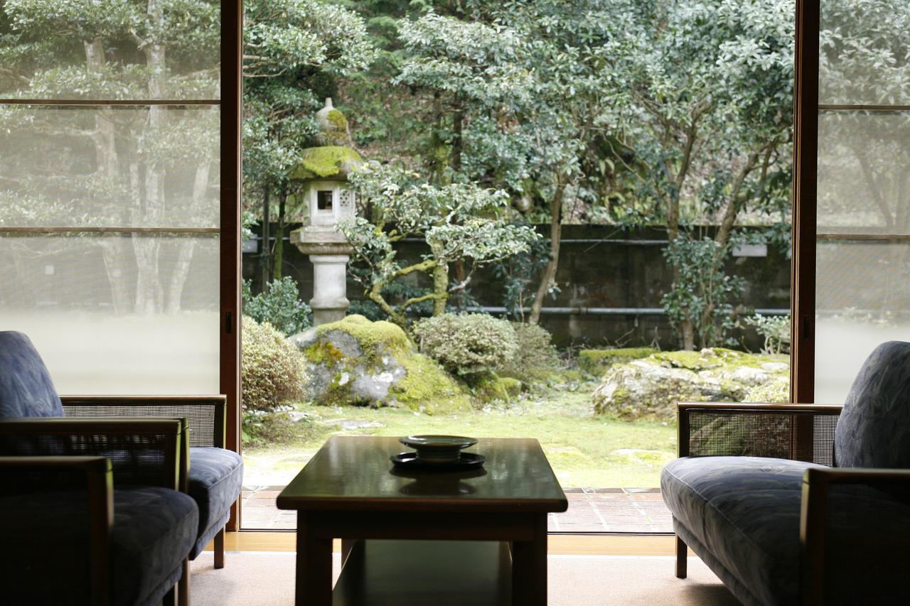 Yutouya Ryokan Тоёока Экстерьер фото