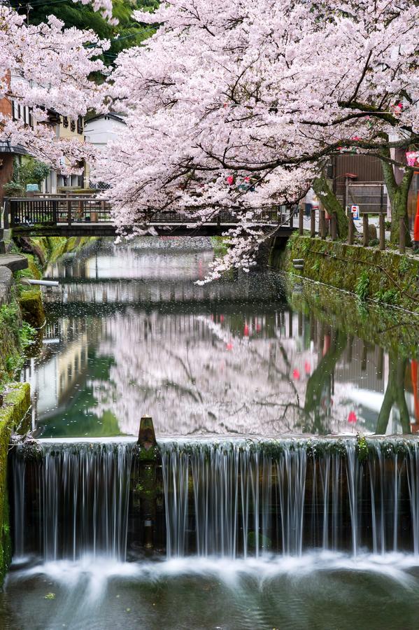 Yutouya Ryokan Тоёока Экстерьер фото