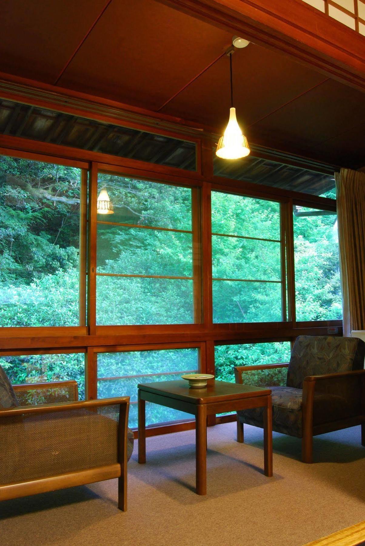 Yutouya Ryokan Тоёока Экстерьер фото